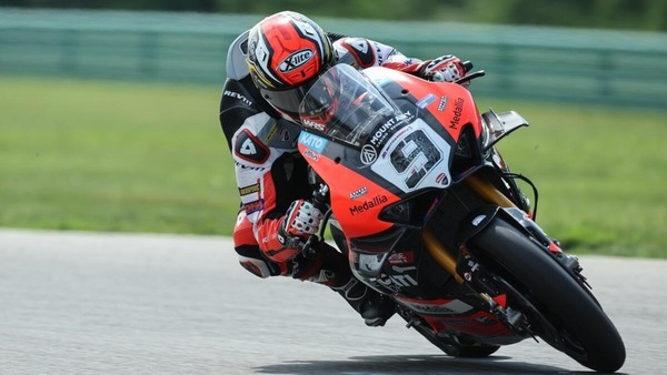 MotoAmerica, Petrucci re della pioggia: che trionfo in New Jersey!