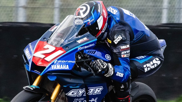 CIV SBK: Krummenacher vince Gara 1 al Mugello, caduti Pirro e Delbianco