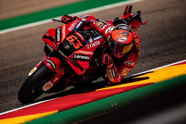 MotoGP: Bagnaia perfetto, sigla pole e record ad Aragon!