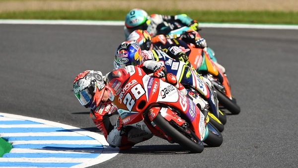 Moto3, ancora Izan Guevara: vince in Giappone e ipoteca il mondiale