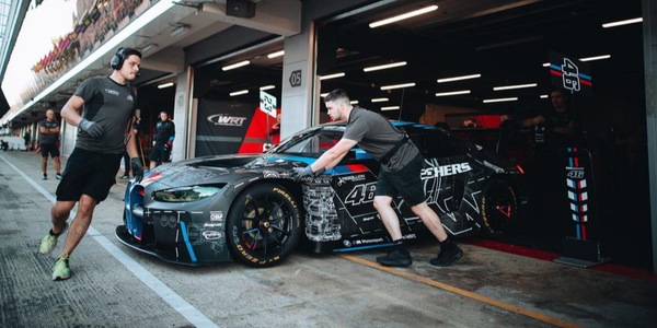 GT, Valentino Rossi guarda al futuro: test a Barcellona con la BMW