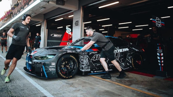 GT, Valentino Rossi guarda al futuro: test a Barcellona con la BMW