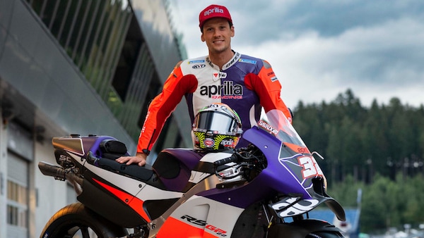 MotoGP: Lorenzo Savadori e Aprilia insieme anche nel 2023