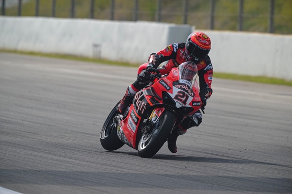 SBK Portimao, FP1: Rinaldi parte con il piede giusto, 5° Bautista