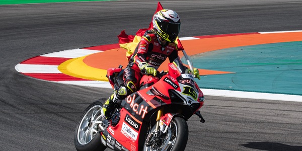 SBK: Bautista e la V4R nell’occhio del ciclone, troppo superiori?