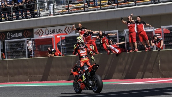 SBK Argentina, il vincitore Bautista: "Fortunato a non essere centrato da Toprak"