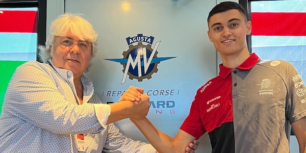 Moto2: wild card a Valencia per Alex Escrig