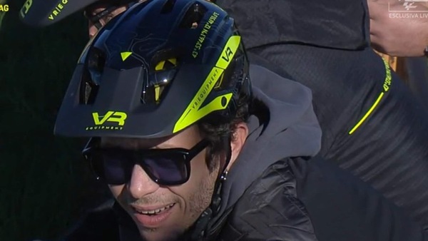 MotoGP, ecco Valentino Rossi: il Dottore è a Valencia per tifare Bagnaia