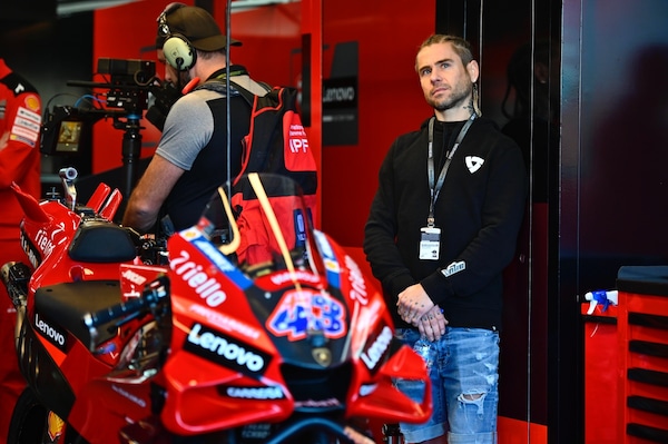 MotoGP, Bautista: "Bagnaia teso ma ottimista, bello vivere tutto questo da spettatore"