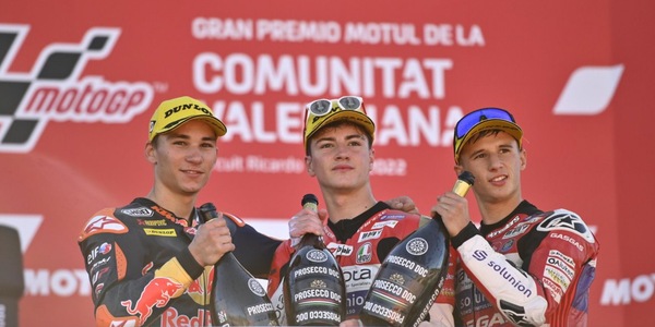 Moto3 Valencia, prestazione magistrale di Guevara che regola Oncu
