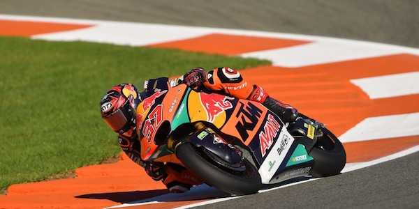 Moto2 Valencia: Augusto Fernandez è campione del mondo, out Ogura"