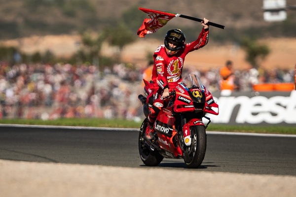 MotoGP, la dedica di Bagnaia alla GP22: "Ci siamo scelti e capiti, ora la nostra promessa è realtà"