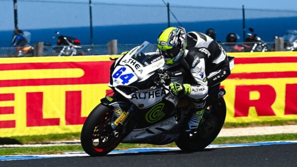 SSP Phillip Island: Caricasulo fa sua la pole, stesso tempo per Bulega, 2°