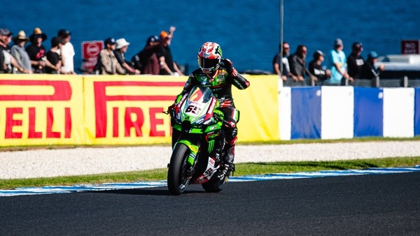 SBK Phillip Island: Rea rompe il digiuno e vince Gara 1, 2° Razgatlioglu