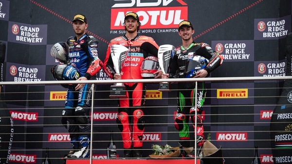 SSP Phillip Island, Bulega mago della pioggia: è suo il trionfo in Gara 1