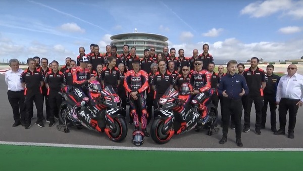 MotoGP, Aprilia presenta il suo 2023: "Non siamo più una sorpresa"