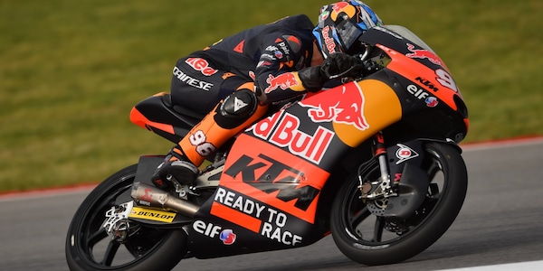 Moto3 Prove Libere 2, Holgado e Moreira dominano la scena a Portimao