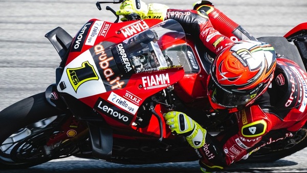 SBK: Bautista detta legge nel day 1 di Barcellona, Rinaldi terzo