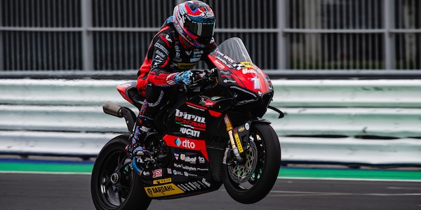 CIV SBK: Michele Pirro vince Gara 2 tra mille colpi di scena