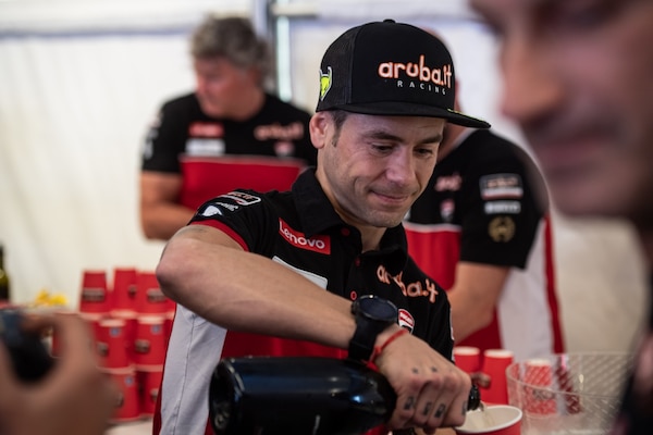 SBK, Bautista: "La famiglia mi ha spinto a continuare, e proverò la MotoGP"