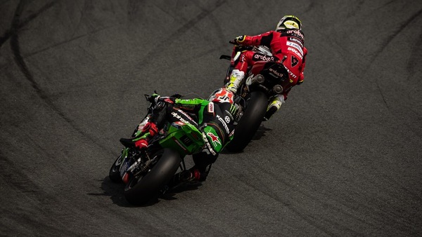 SBK, cambiano i giri motore: Ducati cala, cresce Kawasaki