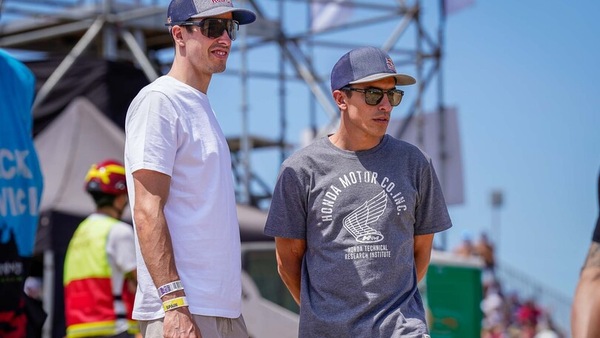 MXGP: i fratelli Marquez in visita al GP di Spagna