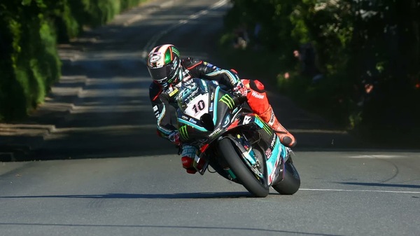 TT 2023, Day 4: Hickman e Dunlop sfiorano le 134 miglia di media