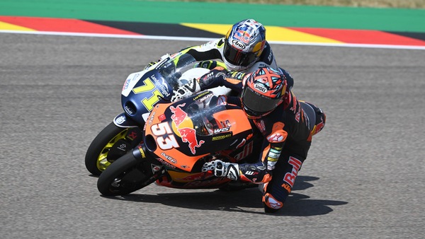 Moto3, Oncu beffa Sasaki e vince per la prima volta in Germania