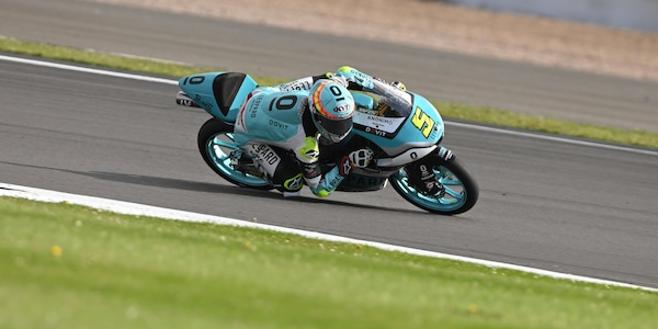 Moto3 prove libere 2, Leopard team davanti a tutti a Silverstone