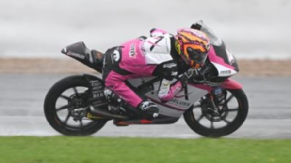 Moto3, prove libere Silverstone: Ortolà il più rapido sotto la pioggia