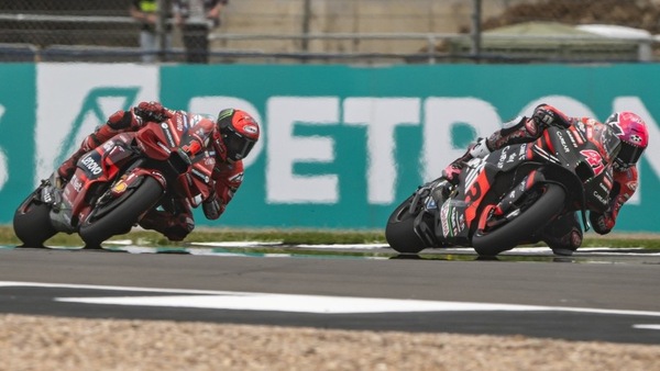 Biaggi spiega come Aleix ha "uccellato" Bagnaia in MotoGP a Silverstone