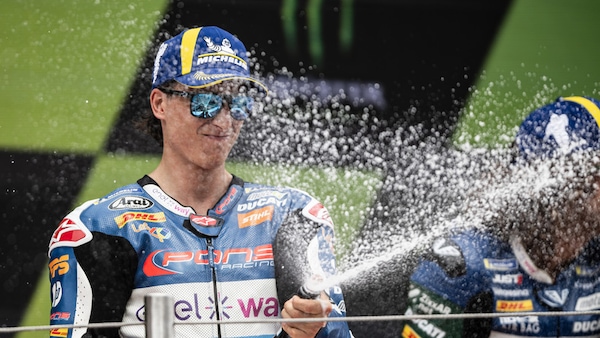 MotoE, Barcellona parla italiano: Mattia Casadei è il nuovo leader