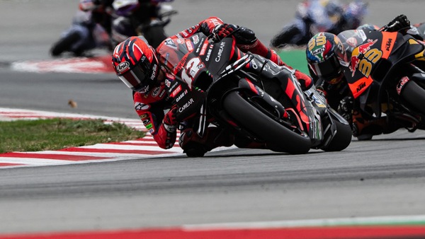 GP Barcellona, pressione pneumatici: richiamo ufficiale per Viñales