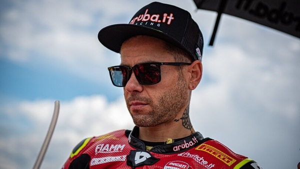 SBK, Bautista: "Il motore si è spento ed è ripartito. A volte sbaglio io, a volte la moto"