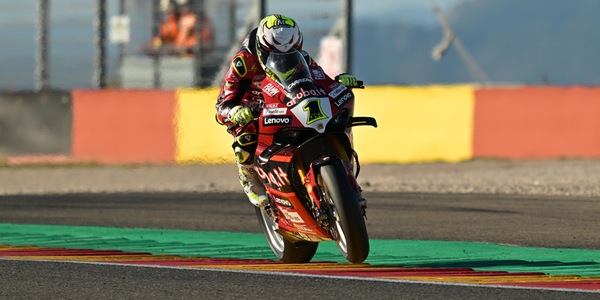 SBK, Alvaro Bautista fa 53 e sorpassa Troy Bayliss