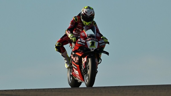 SBK, Portimao, Aruba docet: Bautista si prende la FP2 davanti a Rinaldi