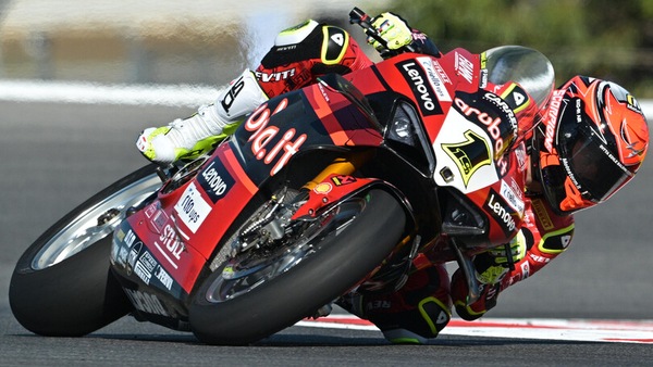 SBK Portimao, Bautista: “Con questo vento... non è facile essere leggeri”