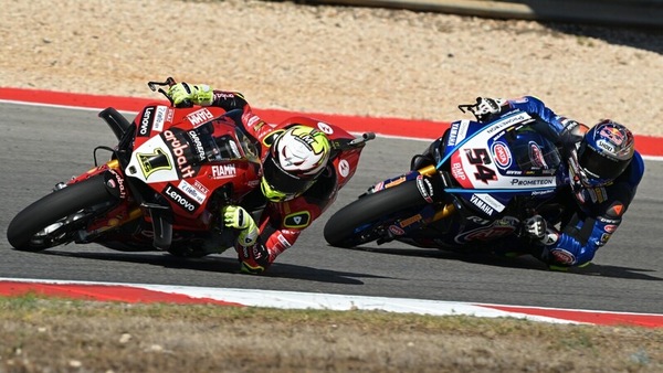 SBK Portimao, Gara 2: Bautista batte Toprak in un duello da sballo, 3° Rinaldi
