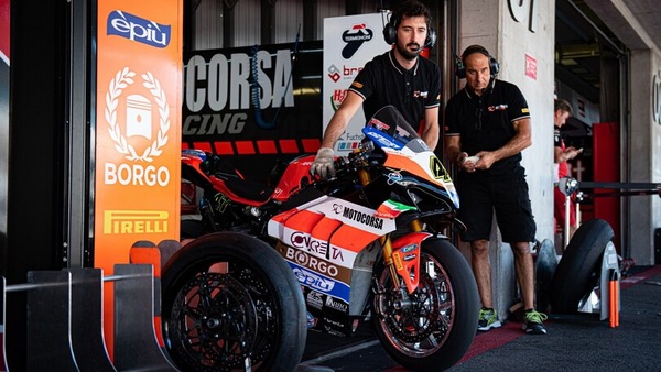 SBK, sfuma (per ora) il raddoppio: Motocorsa con un solo pilota nel 2024