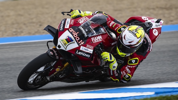 SBK Test Jerez, che spavento per Bautista: brutta caduta nel Day 1