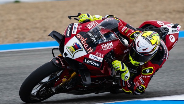 Compleanno amaro per Bautista: guai alle vertebre e accertamenti in arrivo