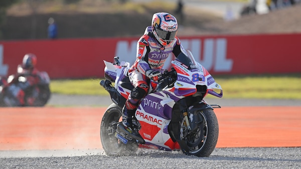 GP Valencia, Martin sul più bello torna a sbagliare