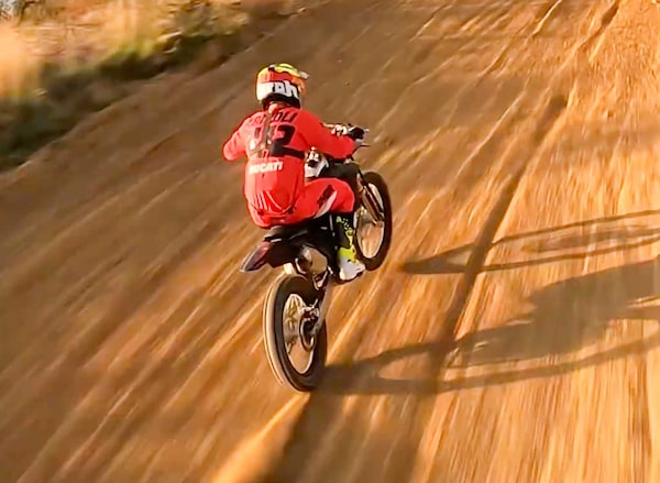 Ducati: il primo video in Motocross