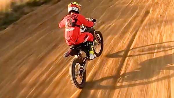 Ducati: il primo video in Motocross