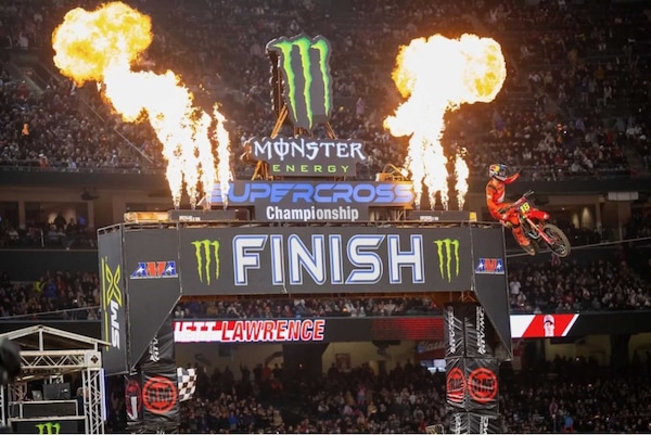 Anaheim 1: la notte magica di Jett