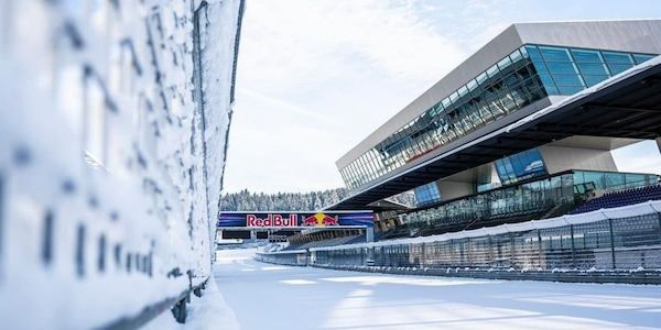 Dalla MotoGP alle motoslitte, il RedBull Ring si tinge di bianco