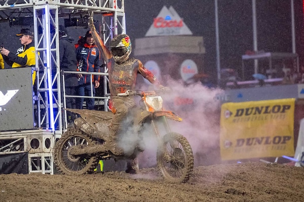 450SX: Chase la macchina del fango