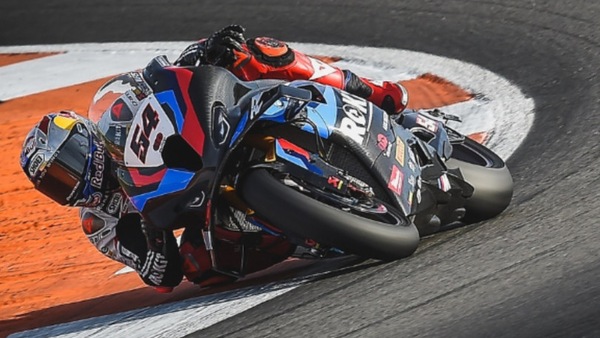 Razgatlioglu alla presentazione BMW: “Bautista? Quando correva in Honda nessuno si ricordava di lui”