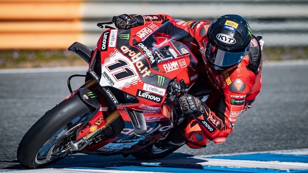 SBK, test Jerez: Bulega sotto il record della pista!