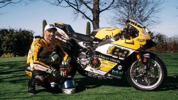 SBK, GoEleven svela la Panigale di Andrea Iannone